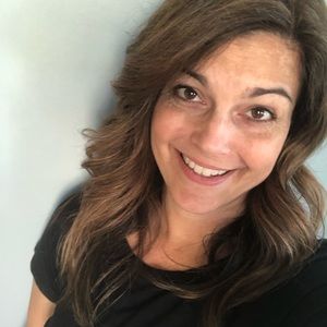 Meet your Posher, Denise